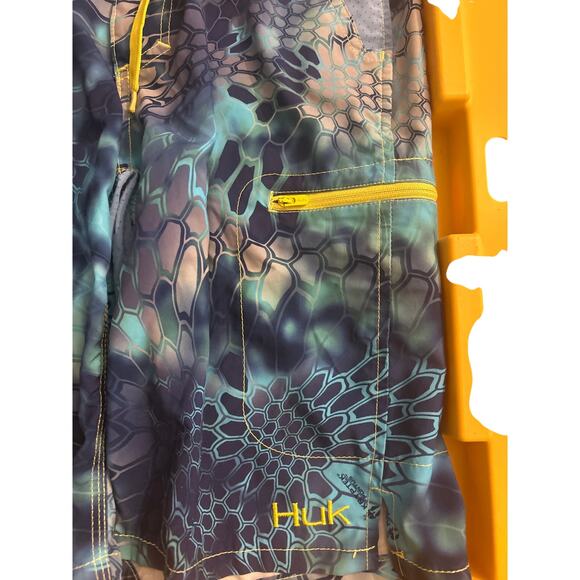 HUK Kryptek Pontus Blue Mens Small Fishing Board Shorts Swim Trunks Zip Pocket - Picture 2 of 6
